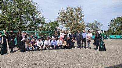 Студенты ДГУНХ посетили подопечных дома - интерната