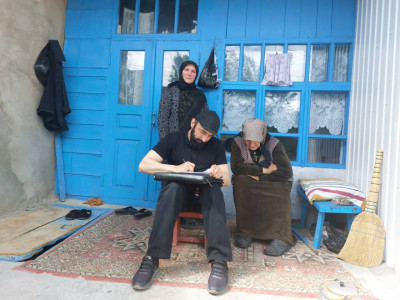 с выездом на дом составляет акты качества предоставляемых социальных услуг соц. работниками и акты обследования жилищных условий