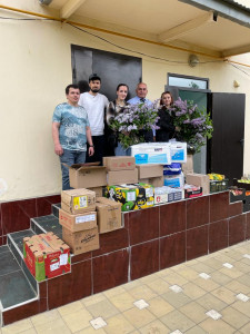 Работники первой городской больницы оказали благотворительную помощь проживающим дома - интерната