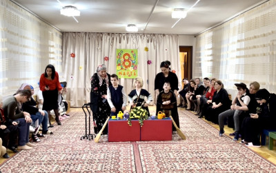 Мамин праздник