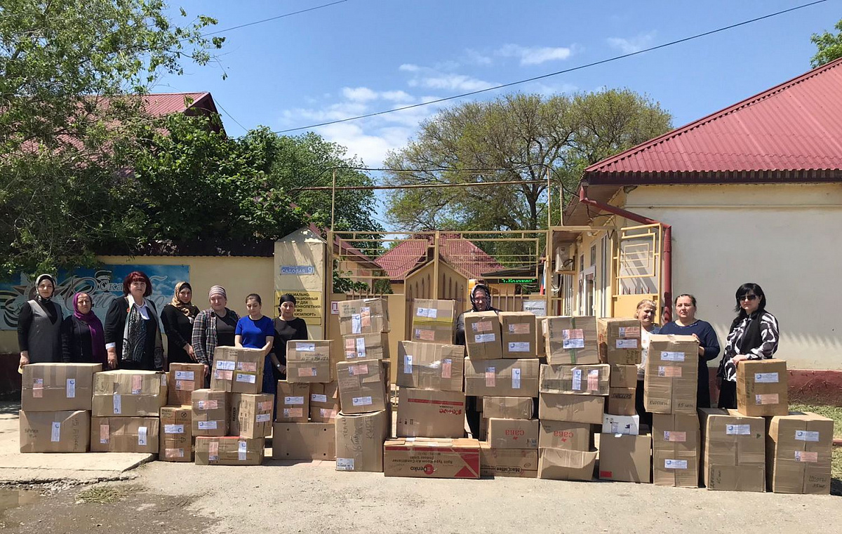 Проведение благотворительных акций для коллектива Социально-реабилитационного центра Минтруда РД в Кизилюрте стало привычным делом