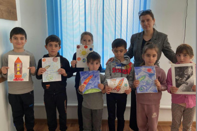 Занятие с детьми по теме: "Космический мир".