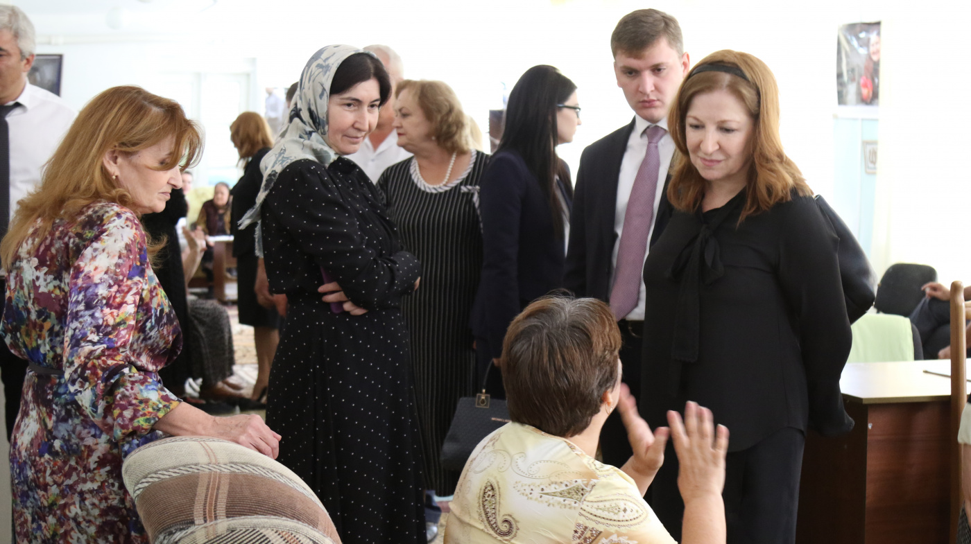 Изумруд Мугутдинова проинспектировала подведомственное министерству труда учреждение в Буйнакске