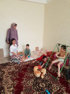 Посетили на дому семью с тремя детьми - инвалидами