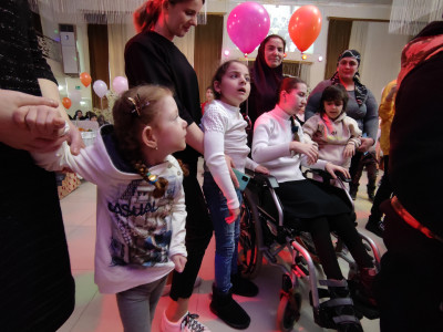 Детский праздник "Подари улыбку детям"