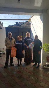 Работники дневного отделения, поздравили своих подопечных "С Днем семьи".