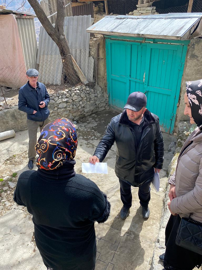 Социальные учреждения Минтруда РД оказали необходимую поддержку жительнице села Харахи Хунзахского района, оказавшейся в тяжелой жизненной ситуации