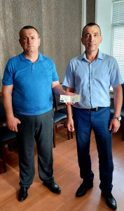 Вручение удостоверения "Ветеран труда" Мусаеву Ю.С.