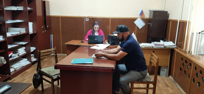 24.06.2022г. ГБУ РД КЦСОН в МО "Хасавюртовский район" специалист по работе с семьёй Баймурадов М.А. отделение ОСОИДиСД посетил администрацию село Аксай и подопечных семьей.