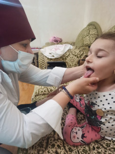 Посетили на дому семьи с детьми - инвалидами в рамках социального патронажа