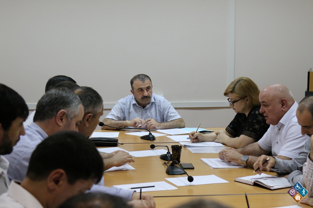 В Минтруда РД обсудили реализацию дополнительных мероприятий в сфере занятости населения