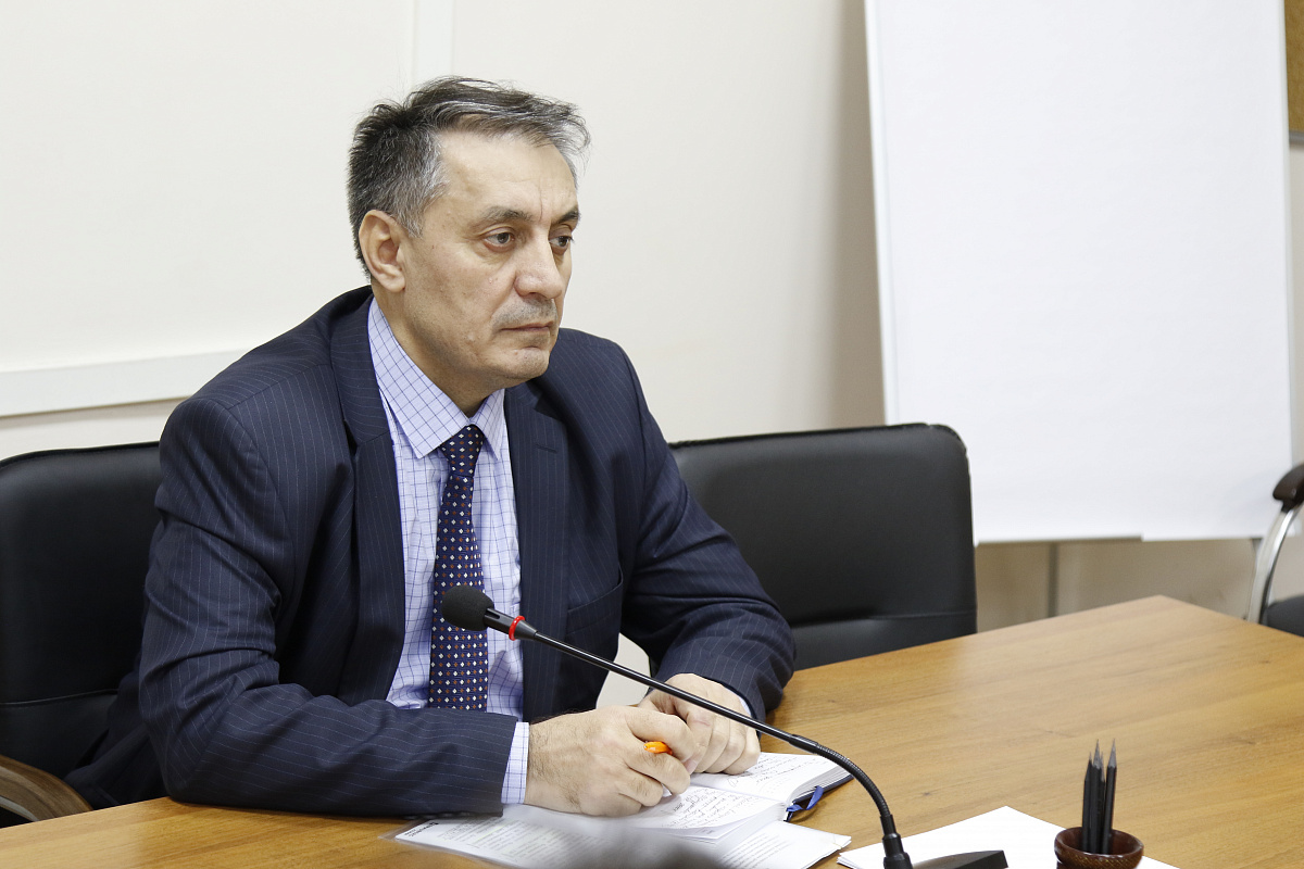 В Минтруде Дагестана обсудили вопросы задержки выплаты льгот на оплату ЖКУ отдельным категориям граждан