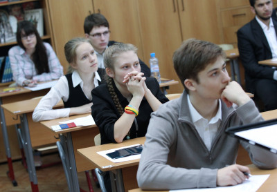 ВРЕМЕННАЯ РАБОТА ДЛЯ ШКОЛЬНИКОВ В СВОБОДНОЕ ОТ УЧЕБЫ ВРЕМЯ..