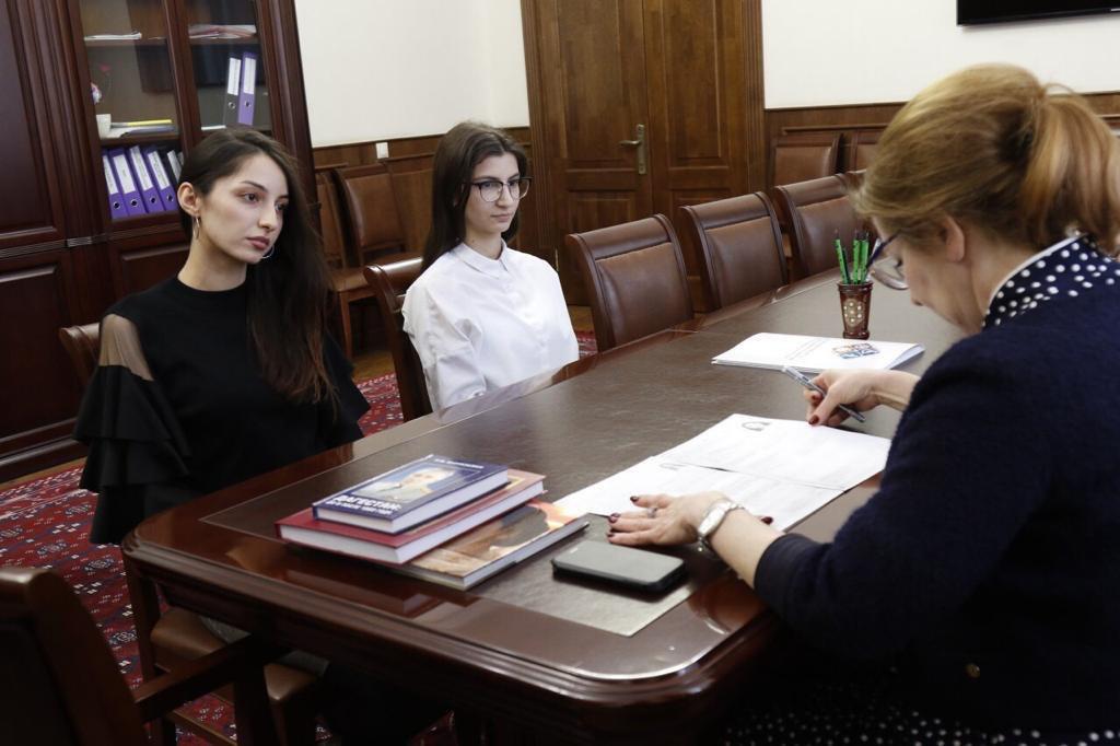 Финалисты конкурса «Я-профессионал» пройдут стажировку Минтруде.