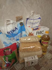 Очередной продуктовый набор для малоимущих медсестра Магомедова М. доставила в ОССО