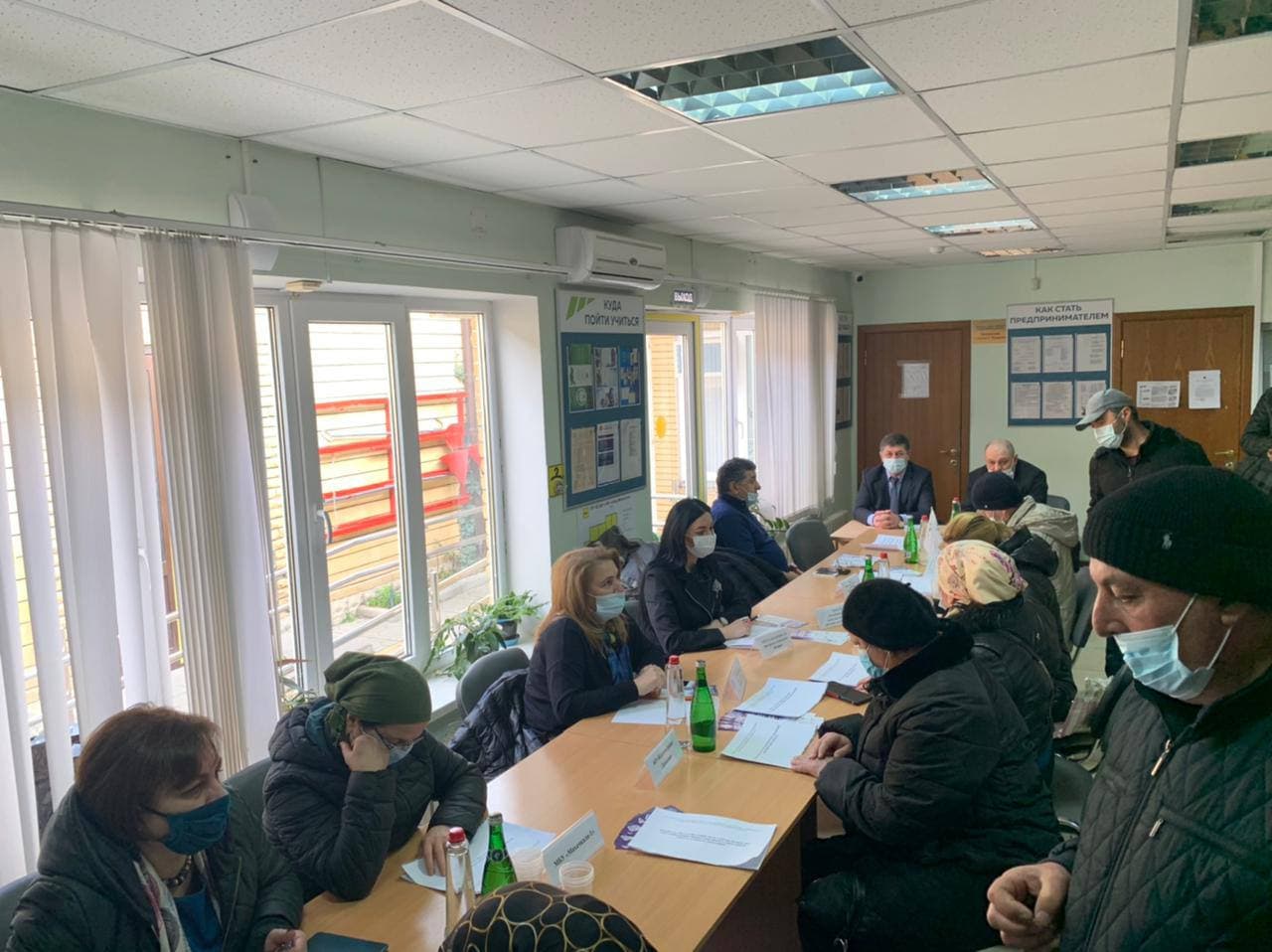 В Центре занятости Махачкалы прошла  первая в этом году ярмарка вакансий.