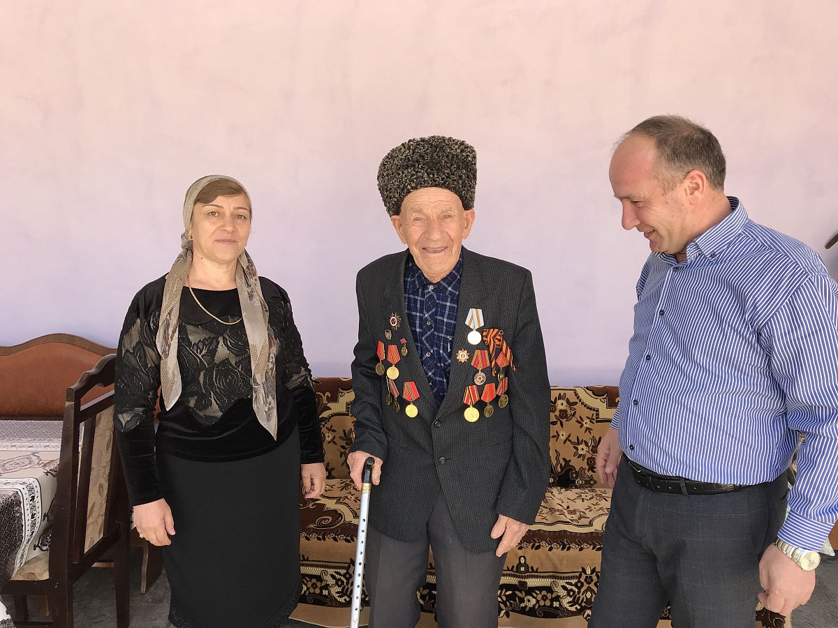 Социальные работники Минтруда Дагестана провели гуманитарную акцию, приуроченную к окончанию священного месяца Рамадан