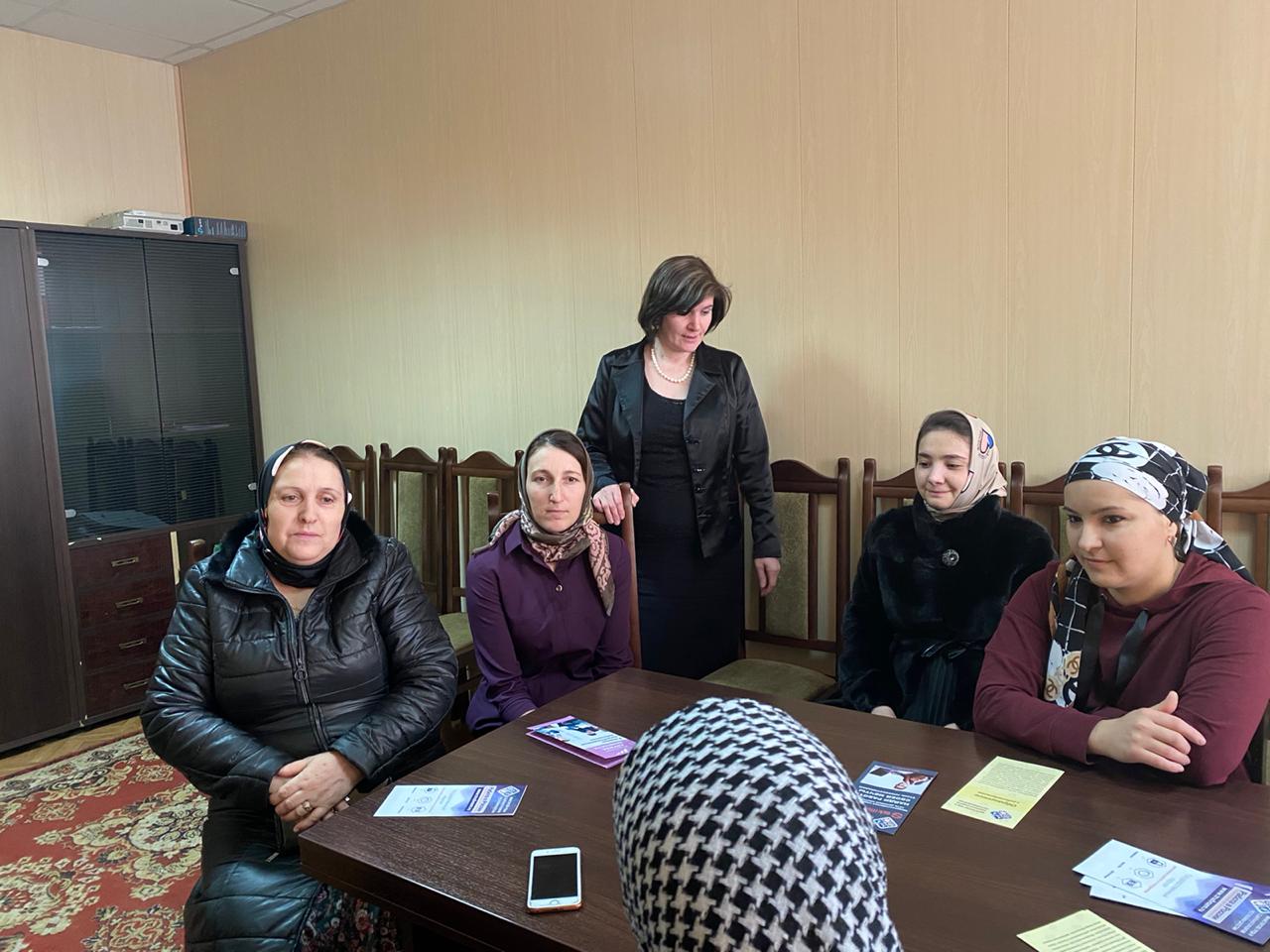 Для женщин Буйнакского района организовали Мини- ярмарку вакансий.