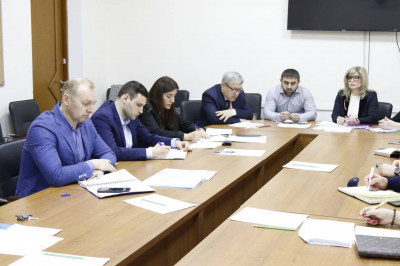 Cовещание по проблемным вопросам, связанным с начислением и выплатой гражданам льгот на оплату ЖКУ.