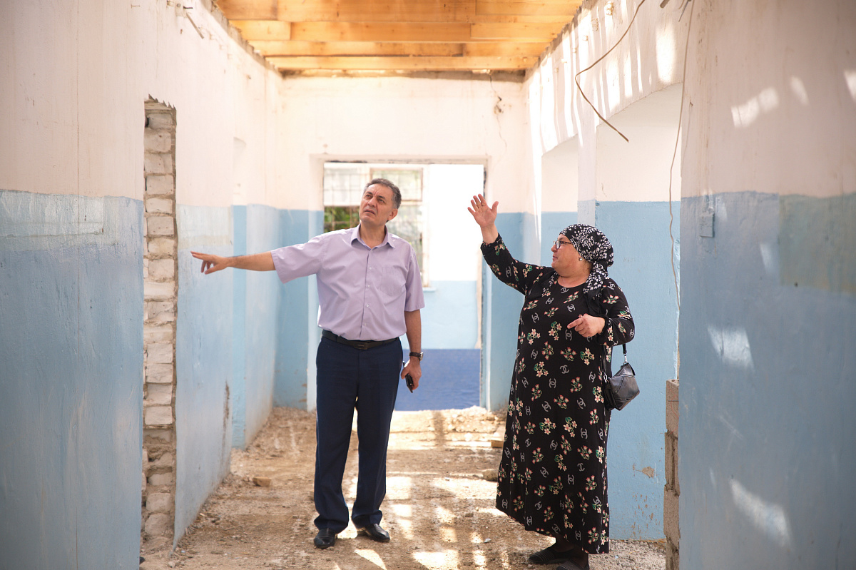 Министр труда Абдурахман Махмудов, наряду с посещением социальных учреждений в ряде муниципалитетов, побывал и в курирующем им Кизилюртовском районе республики