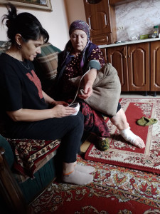 Социальный работник селения Кураша Курбанова Джамиля