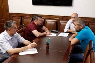 АБДУРАХМАН МАХМУДОВ ПОБЕСЕДОВАЛ С АРТЕМОМ ИСАЕВЫМ, ПРИБЫВШИМ В РЕСПУБЛИКУ ИЗ МАРИУПОЛЯ. (02.08.2022)