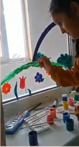 ГКУ РД СРЦН в МО "г.Хасавюрт" "Арт-терапия. Рисунок на стекле"