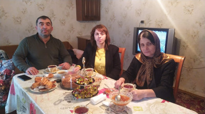 Поздравительный визит работников комплексного центра к А.М.Рахметулаевой