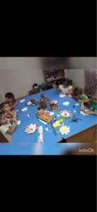 Кружок "Почемучка"-изготовление цветков из ватных дисков