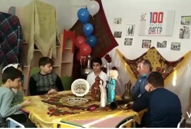 В центре соцобслуживания Минтруда прошел открытый урок посвященный 100-летию ДАССР. 