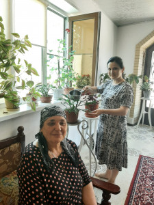 22.06.2022 социальная работница села Ботаюрт оказала получателям социальных услуг,согласна графику,качественные бытовые услуги.