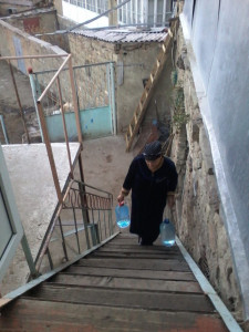 Соцработница Салихова Патима с. Чукна .