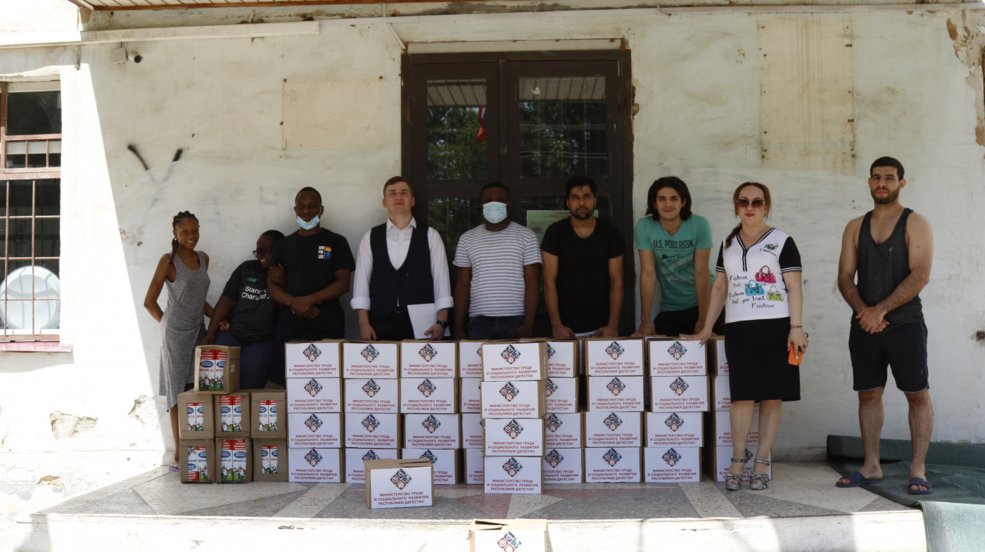 Минтруда Дагестана оказали гуманитарную помощь иностранным студентам ДГУ  