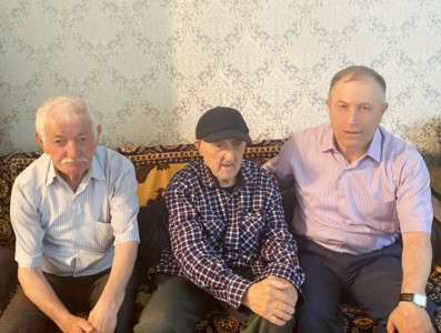 Вручение единовременной выплаты инвалиду ВОв.