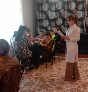 Мир детский и мир взрослый.