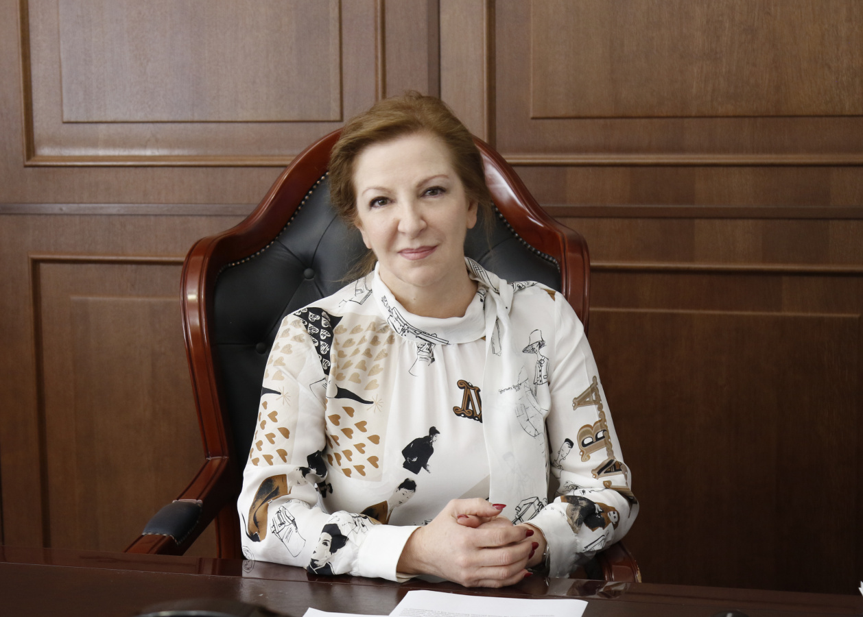 Изумруд Мугутдинова рассказала о работе социальных служб Минтруда и поздравила коллег с профессиональным праздником.