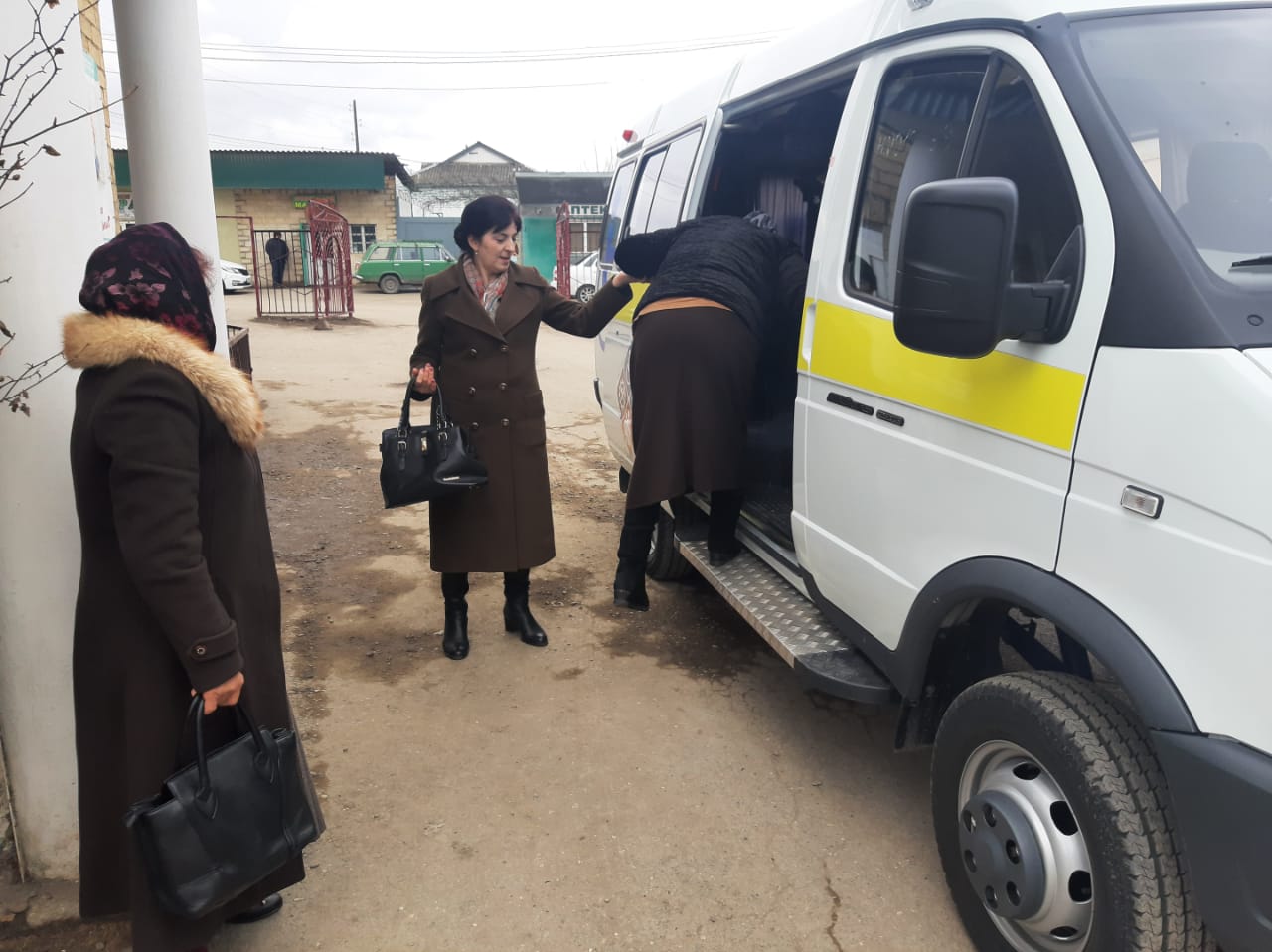 Мобильные  бригады Минтруда заботятся о качестве жизни пожилых граждан.