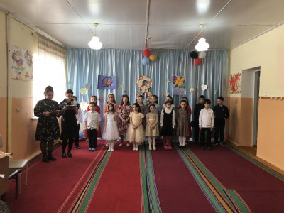 04.03.2022г. ГБУ РД КЦСОН в МО «Левашинский район» в отделении дневного пребывания детей и семей с детьми, провели мероприятие посвящённое празднику 8 Марта, под девизом: «Мамин день 8 Марта»!