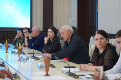 25 мая 2022 года в здании Администрации города Дербент совместно с ГКУ РД ЦЗН в МО "город Дербент" состоялось совещание