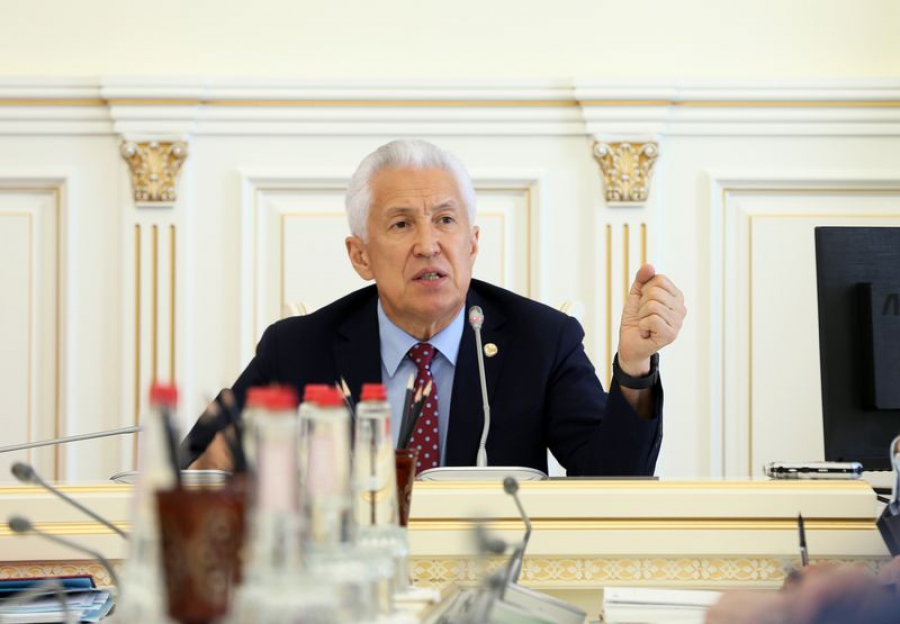 Изумруд Мугутдинова приняла участие в рабочем совещании по вопросам организации и проведения детской оздоровительной кампании в Дагестане.