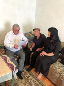 В Гунибском районе состоялось вручение свидетельства о предоставлении безвозмездной субсидии на приобретение жилья