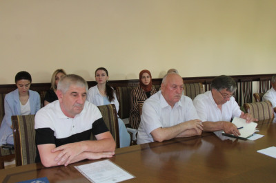 Конференц-зале администрации МР