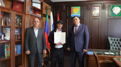 ВРУЧЕНИЕ СЕРТИФИКАТА ВЕТЕРАНУ БОЕВЫХ ДЕЙСТВИЙ О ПРЕДОСТАВЛЕНИИ БЕЗВОЗМЕЗДНОЙ СУБСИДИИ НА ПРИОБРЕТЕНИЕ ЖИЛЬЯ!