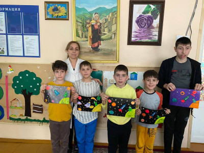 Аппликации на тему "Космос"