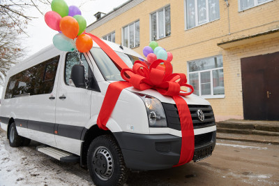 О предоставлении малоимущим многодетным семьям в собственность автотранспорта