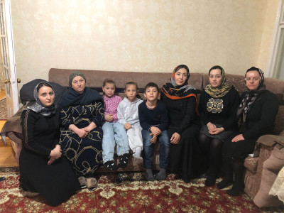 14.03.2022г. В ГБУ РД КЦСОН в МО Левашинский район информирует что психолог в социальной сферы Ибрагимова П.К совместно со специалистами по работе с семьёй Абдурашидовой З.М. Магомедовой М.Ш. соц. педагогом Магомедовой Р.М. и зав.отделения дневн