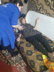 Социальные работники отделения обслуживания на дому, оказывают Социально-медицинские услуги: