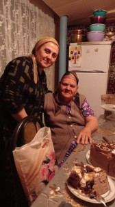 Социальный работник отделения обслуживания на дому поздравила свою подопечную Алиеву Кистаман с днем рождения.