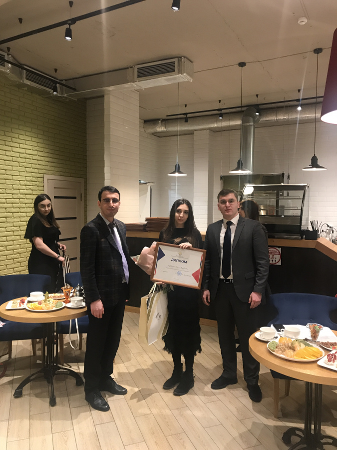 Победителям конкурса «Я-профессионал» вручили дипломы.