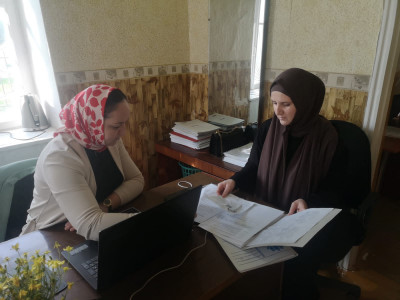 27.04.2022г специалист по работе с семьёй с.Теречное Умарова Д. отделения СОДиСД ГБУ РД КЦСОН в МО "Хасавюртовский район" посетила сельскую администрацию для выявления семей, находящихся в социально опасном положении.